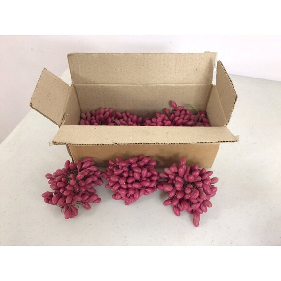 Red Berries Artificial Fake Fruits Christmas Craft Holly Berry Decor Lot - Picture 3 of 8